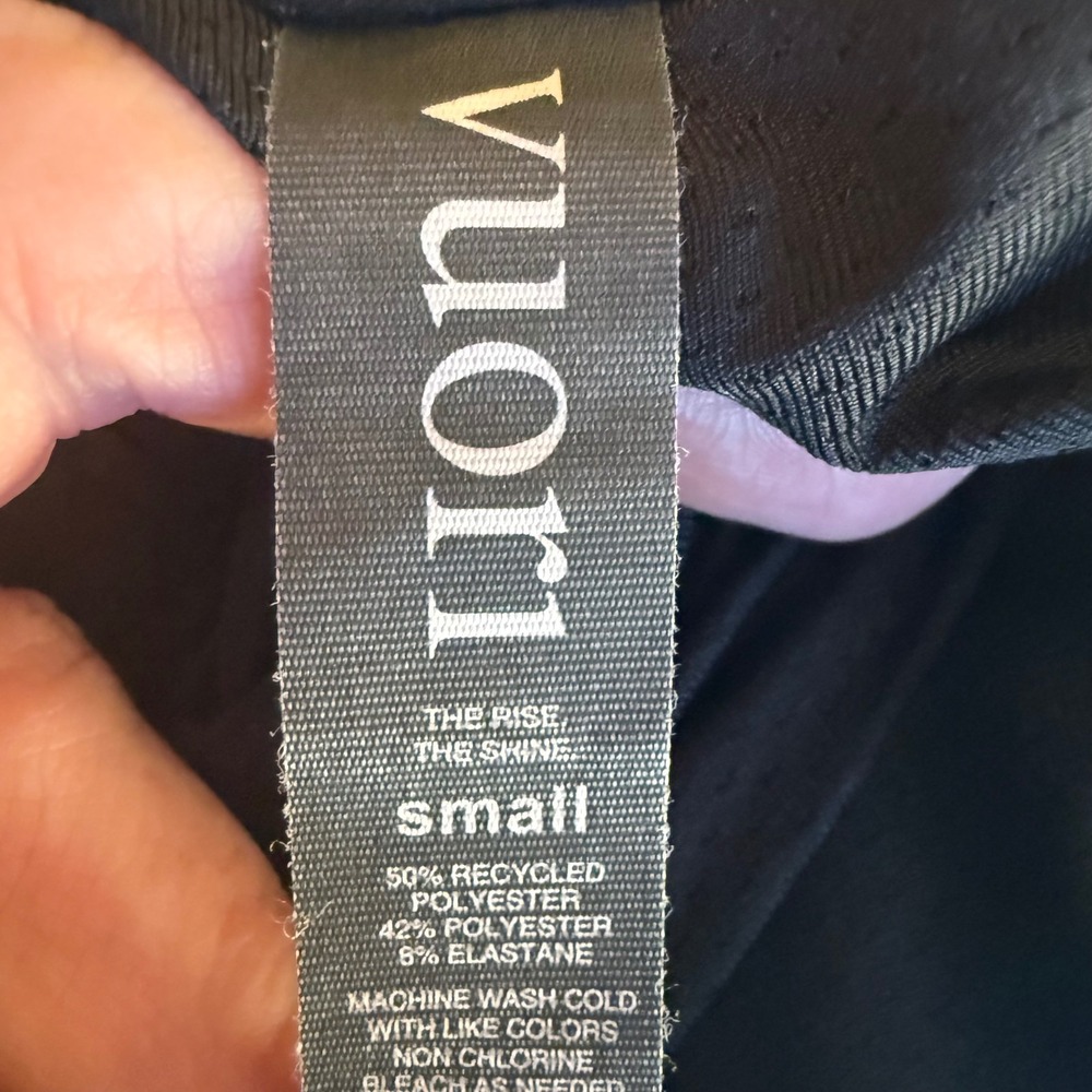 Vuori Clementine Running Shorts‎ Womens Small Black Camo Athletic Workout Gym - Picture 6 of 6